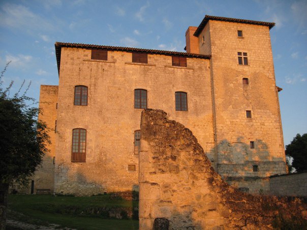 Arrivée au chateau d'Avezan, soleil levant, le 24 juin 2010